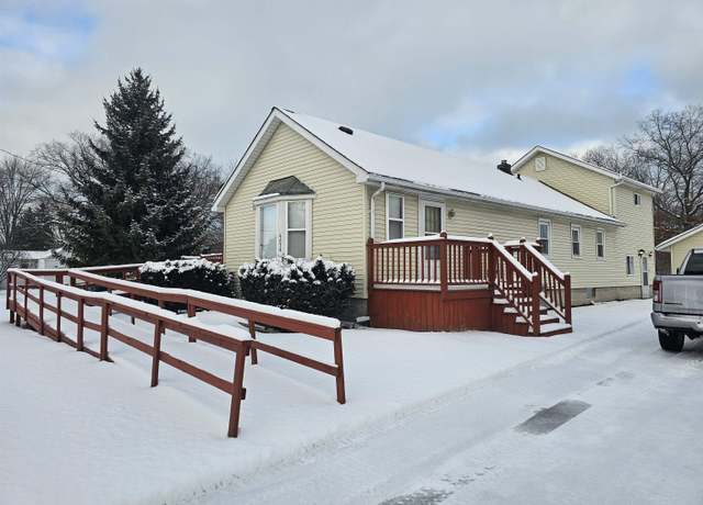 Property at 4674 Meadowlawn Dr, Fort Gratiot, MI 48059, 3 beds, 2 baths