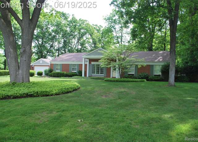 Property at 1512 Rulane Dr, Lapeer, MI 48446, 3 beds, 2 baths