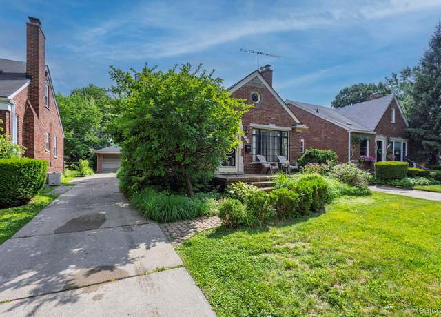 Property at 20450 Lochmoor St, Harper Woods, MI 48225, 3 beds, 1 bath