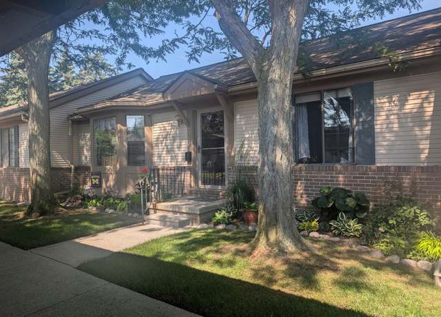 Property at 25080 Lighthouse Ln, Harrison Twp, MI 48045, 2 beds, 1 bath