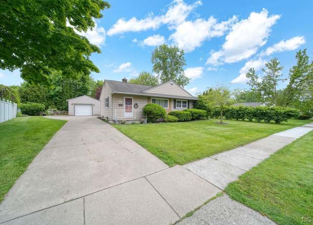 Property at 702 Wenonah St, Tecumseh, MI 49286, 3 beds, 1.5 baths