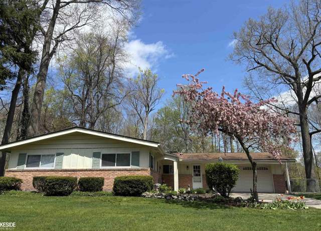 Property at 8941 Timberline Dr, Shelby Twp, MI 48316, 3 beds, 2 baths