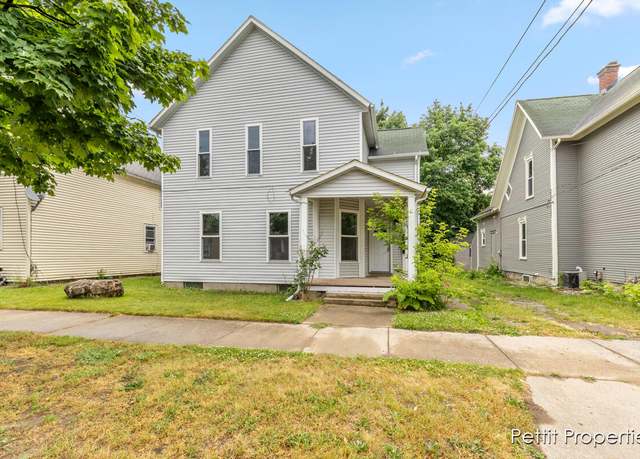 Property at 558 Fremont Ave NW, Grand Rapids, MI 49504, 4 beds, 2 baths