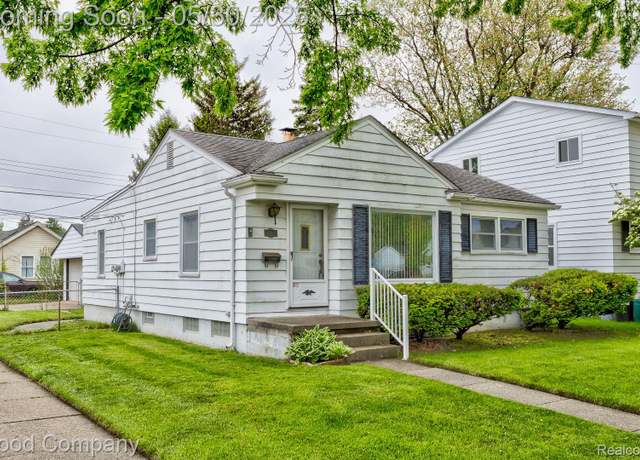 Property at 405 Charlevoix St, Clawson, MI 48017, 3 beds, 1 bath