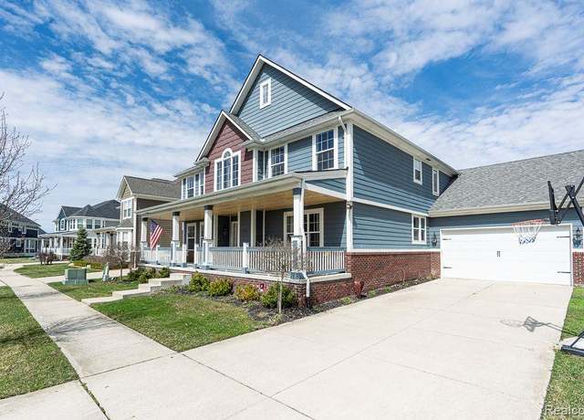 Property at 18791 Newport St, Macomb, MI 48042, 4 beds, 2.5 baths
