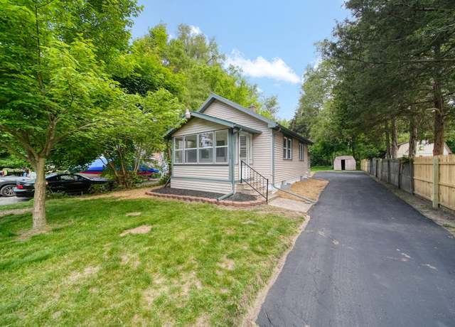 Property at 164 Cross St, Michigan Center, MI 49254, 2 beds, 1 bath