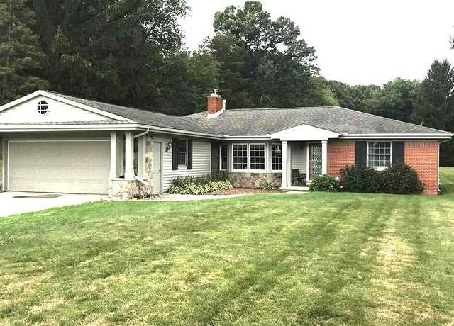 Property at 9404 N River Rd, Algonac, MI 48001, 2 beds, 1.5 baths