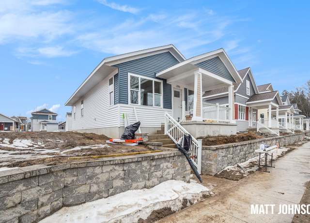 Property at 2072 Linden Ave SE, Grand Rapids, MI 49507, 3 beds, 1.5 baths