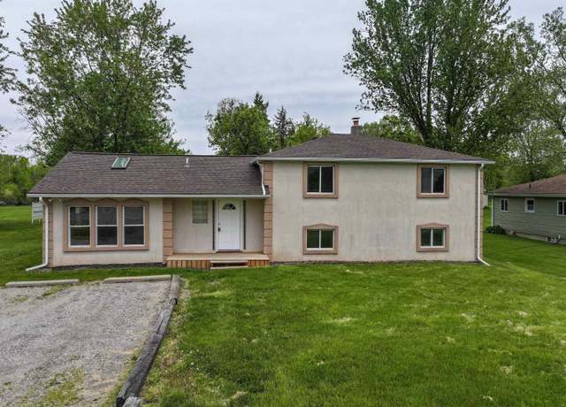 Property at 7447 E Bristol Rd, Davison, MI 48423, 4 beds, 2.5 baths