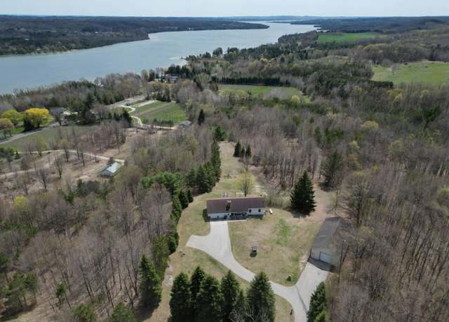 Property at 1501 S Ruby Ln, Lake Leelanau, MI 49653, 4 beds, 2.5 baths