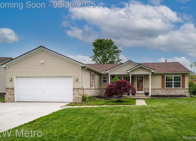 Property at 46350 Jasmine Ct, Chesterfield, MI 48047, 3 beds, 2 baths