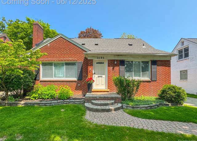 Property at 2195 Pembroke Rd, Birmingham, MI 48009, 4 beds, 1 bath