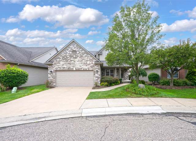 Property at 5729 Windspirit Ct #36, Waterford Charter Township, MI 48327, 3 beds, 2.5 baths