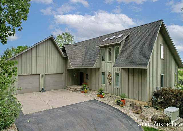 Property at 12250 Knoper Ct, Allendale, MI 49401, 4 beds, 3.5 baths