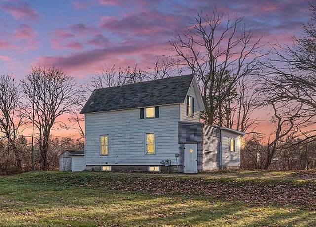 Property at 745 Sunnyside Dr, Cadillac, MI 49601, 4 beds, 2 baths
