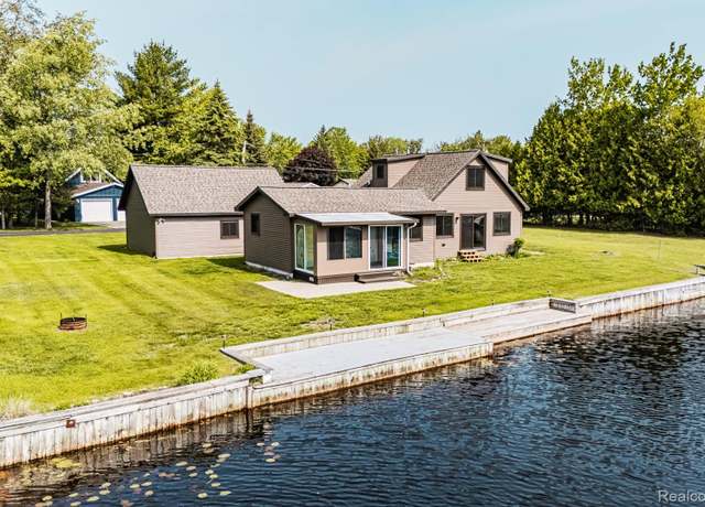 Property at 115 Choctaw Trl, Prudenville, MI 48651, 3 beds, 1.5 baths