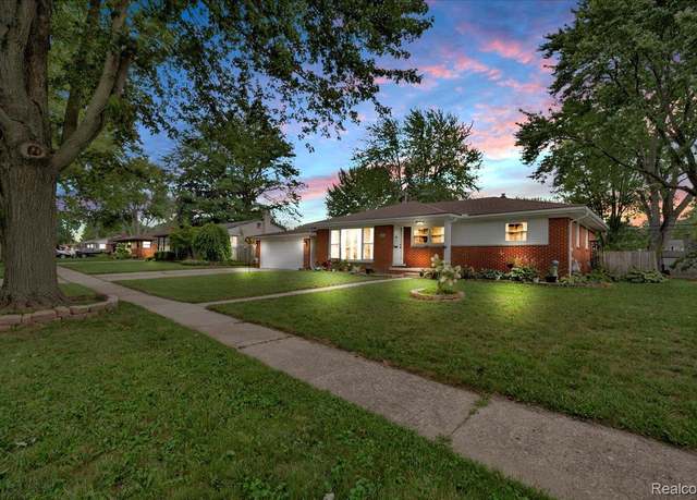 Property at 23732 Demley Dr, Clinton Charter Township, MI 48035, 5 beds, 2.5 baths