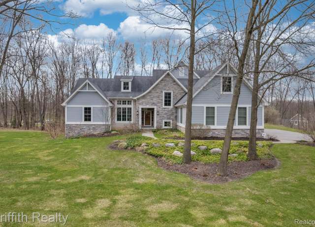 Property at 5704 Ciderberry Dr, Brighton, MI 48116, 4 beds, 3.5 baths