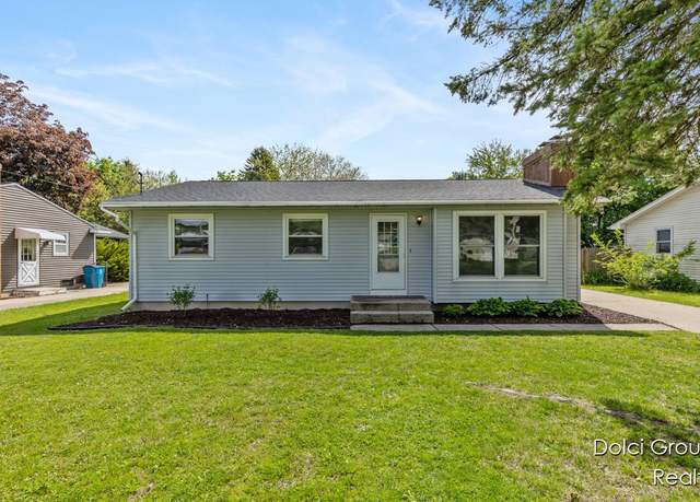 Property at 3214 Abington Dr NW, Grand Rapids, MI 49544, 3 beds, 1.5 baths