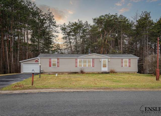 Property at 8901 W Suwanee Trl, Howard City, MI 49329, 3 beds, 2 baths
