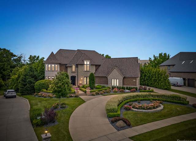 Property at 3906 Thatcher Dr, Rochester Hills, MI 48309, 5 beds, 7 baths