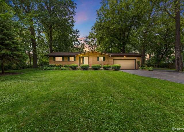 Property at 8848 Caroline St, Taylor, MI 48180, 3 beds, 2 baths