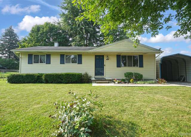 Property at 1761 Carriage Ln, Lapeer, MI 48446, 3 beds, 1 bath