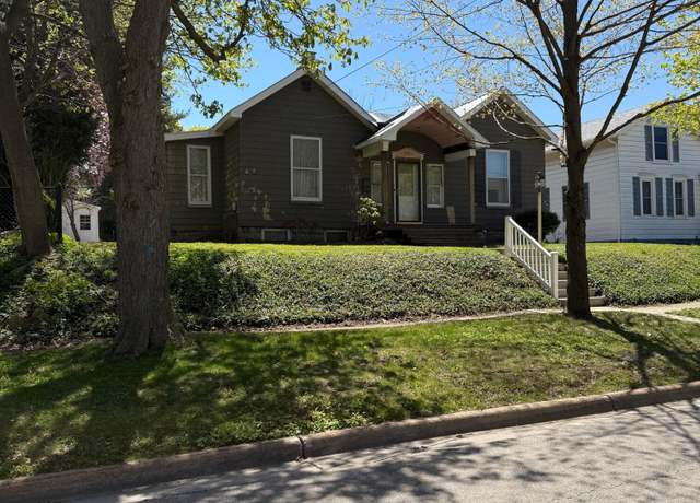 Property at 479 Fourth St, Manistee, MI 49660, 3 beds, 2 baths