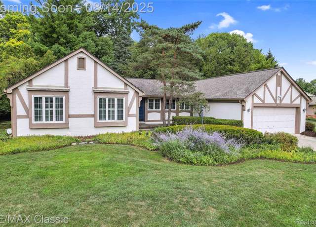 Property at 1477 Ashover Dr, Bloomfield Charter Township, MI 48304, 3 beds, 3.5 baths