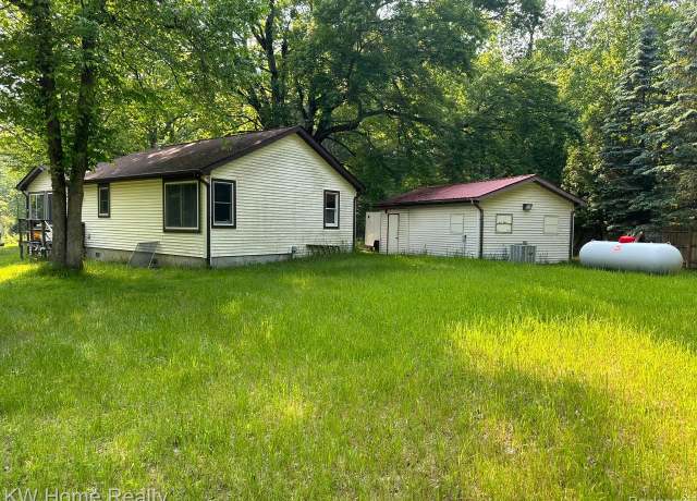 Property at 4456 Five Lakes Rd, North Branch, MI 48461, 3 beds, 2 baths
