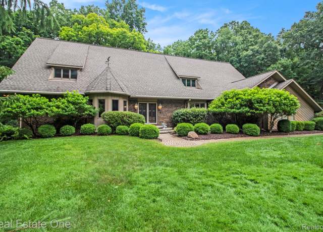 Property at 11921 Brandywine dr Dr, Brighton, MI 48114, 3 beds, 3.5 baths