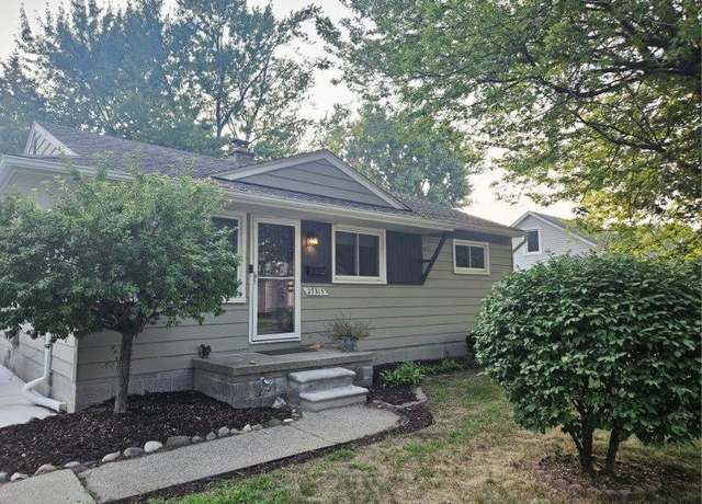 Property at 27315 Gilbert Dr, Warren, MI 48093, 3 beds, 2 baths