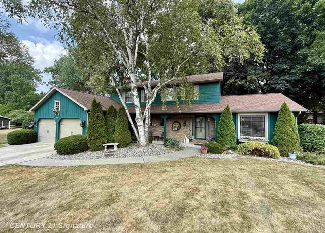 Property at 5402 N Nottingham Dr, Saginaw Charter Township, MI 48603, 4 beds, 2.5 baths