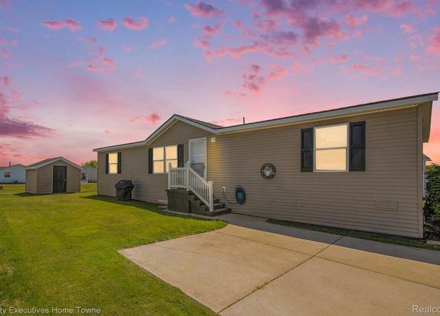 Property at 21480 Le Fleur Ct, Macomb, MI 48044, 4 beds, 2 baths