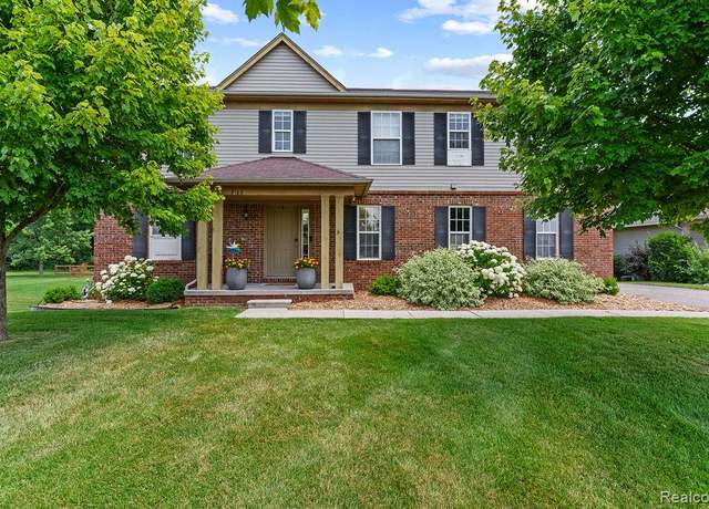 Property at 8183 Loon Ln, Grand Blanc, MI 48439, 3 beds, 2.5 baths