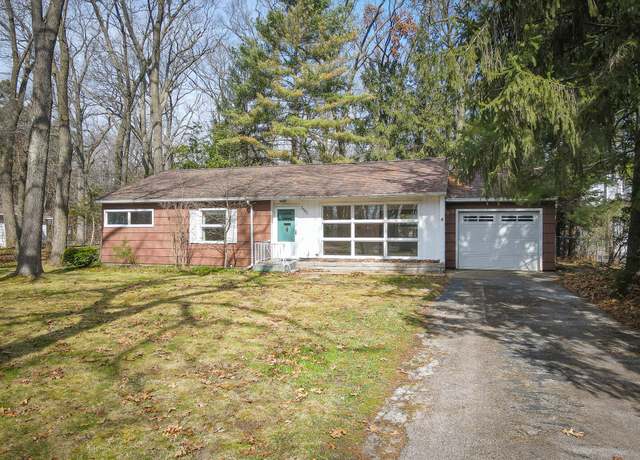 Property at 2902 Riverview Ave, Muskegon, MI 49445, 3 beds, 1 bath