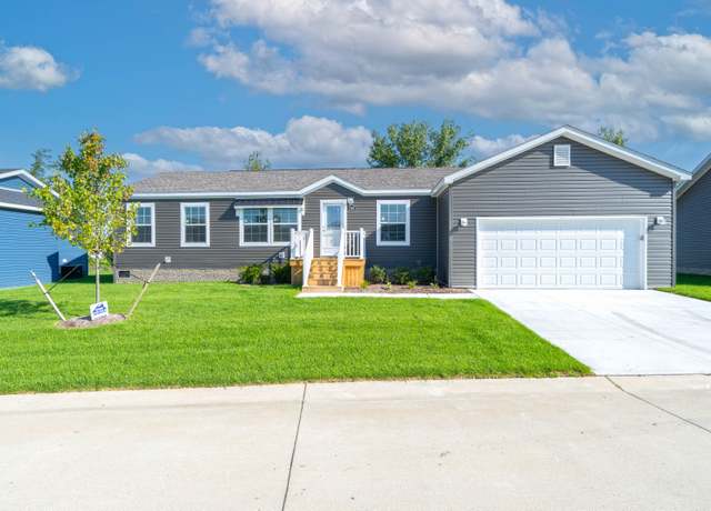 Property at 2769 Naples Ct, Lapeer, MI 48446, 2 beds, 2 baths