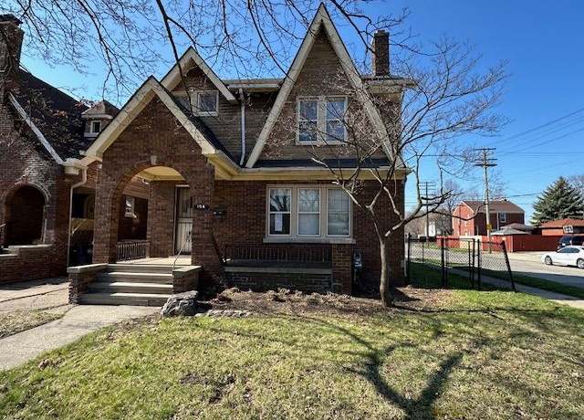 Property at 104 Walnut St, River Rouge, MI 48218, 3 beds, 2 baths