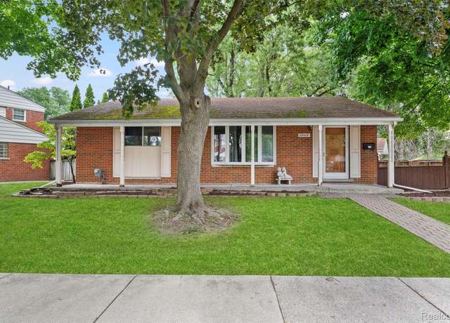 Property at 29508 Roan Dr, Warren, MI 48093, 3 beds, 1.5 baths