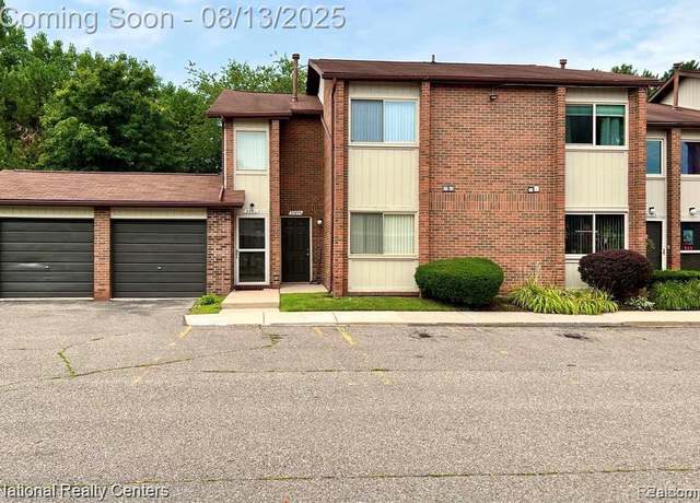 Property at 33911 Pondview Cir, Livonia, MI 48152, 1 bed, 1 bath