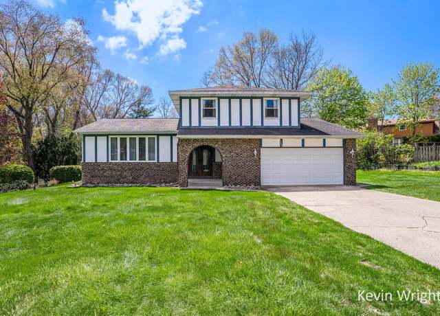 Property at 15460 Wisteria Ln, Spring Lake, MI 49456, 4 beds, 2 baths