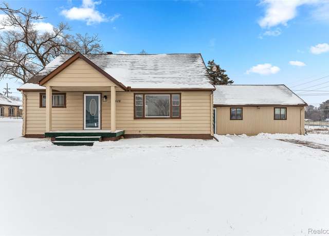Property at 3428 Lennon Rd, Flint, MI 48507, 4 beds, 2.5 baths