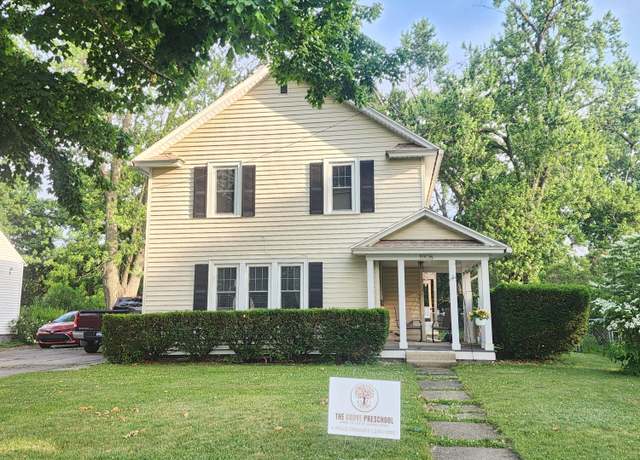 Property at 1908 Lakeway Ave, Kalamazoo, MI 49001, 3 beds, 1 bath