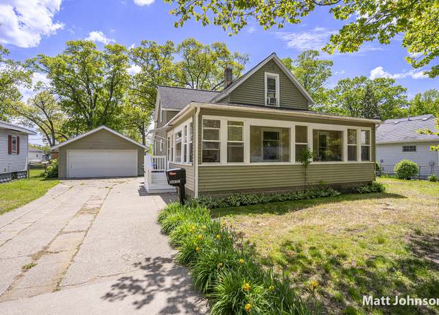 Property at 2057 Philo Ave, Muskegon, MI 49441, 4 beds, 1 bath