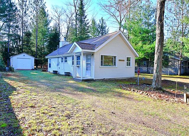Property at 1510 Maple Ave, St Helen, MI 48656, 2 beds, 1 bath