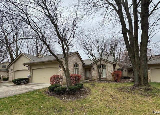 Property at 17763 E Kirkwood Dr, Clinton Township, MI 48038, 3 beds, 3 baths
