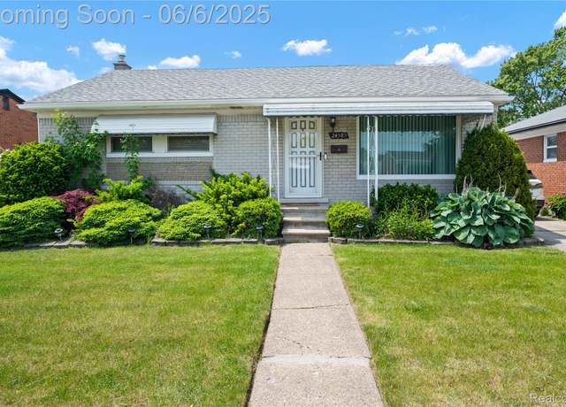 Property at 24585 Johnston Ave, Eastpointe, MI 48021, 3 beds, 1.5 baths