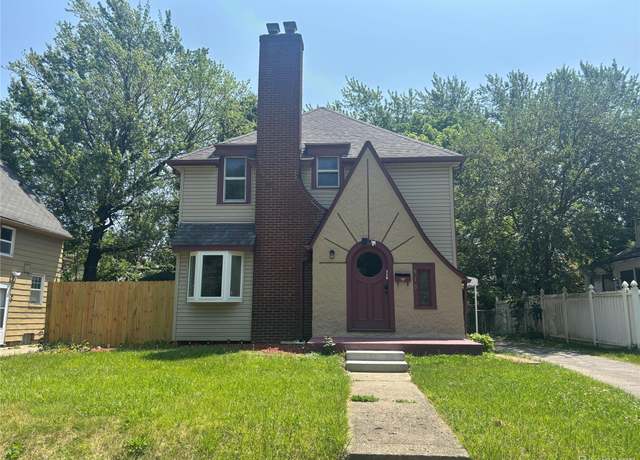 Property at 910 Spence St, Southfield, MI 48340, 3 beds, 1.5 baths