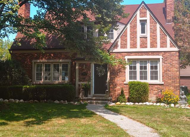 Property at 966 Hawthorne Rd, Grosse Pointe Woods, MI 48236, 2 beds, 1.5 baths
