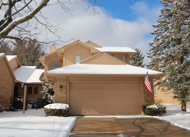 Property at 22075 River Ridge Trl, Farmington Hills, MI 48335, 2 beds, 2.5 baths